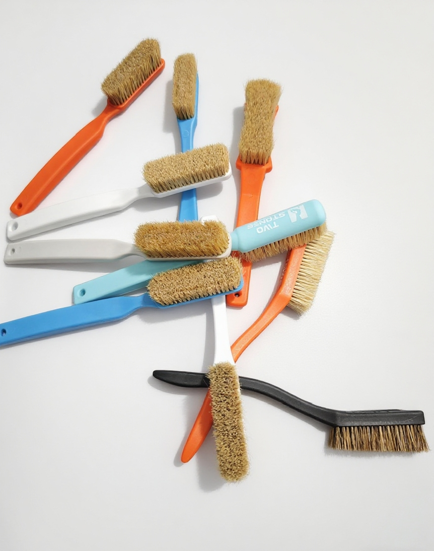 Two Stones Hangboard vs. Two Stones Brush: Two Tools, One Philosophy -E