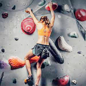 At 33, Stuck in a Crux? Why Your Career "Stability" is Just a Hangboard -E