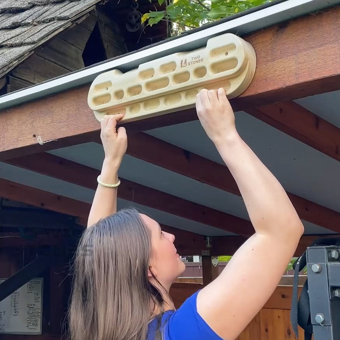 The Hangboard: Your Ultimate Guide to Finger Strength Training -E