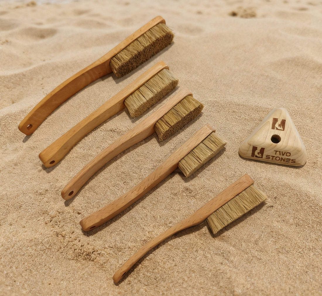 Two Stones Climbing Brush: The Precision Tool for Perfect Friction -E