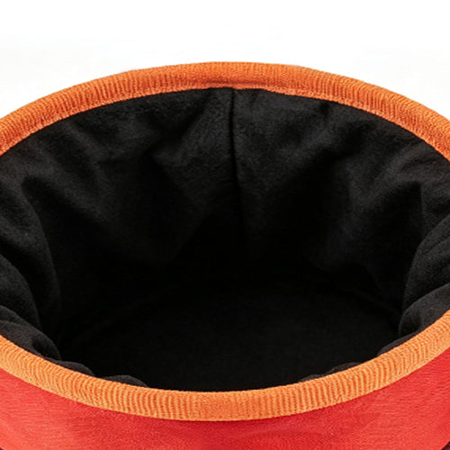 Wide opening for quick and easy chalk access.