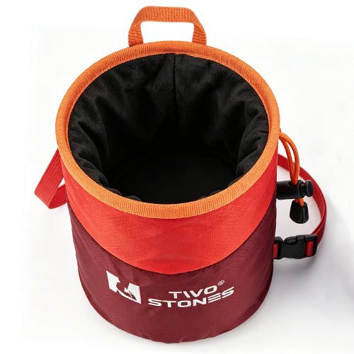 Spacious interior holds chalk for your climbing sessions.