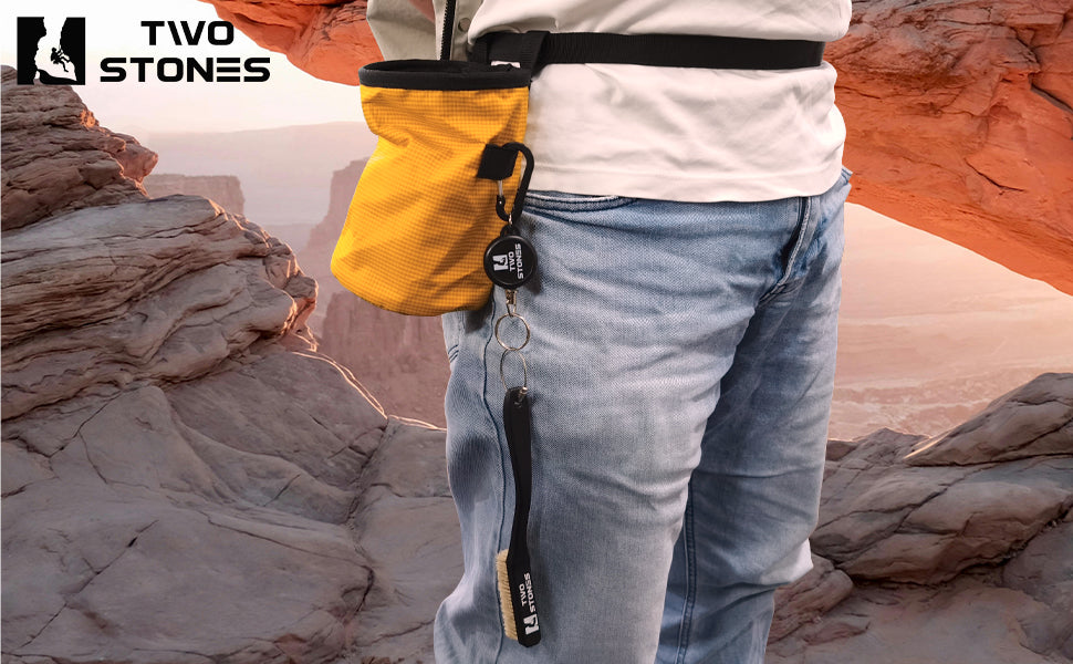 TWO STONES Retractable Keychain 4in1  convenient  Climbing accessories climbing brush good partner automatic contraction activity climbing chain  anti-loss /4PCS(CJ-CS2401-TS)