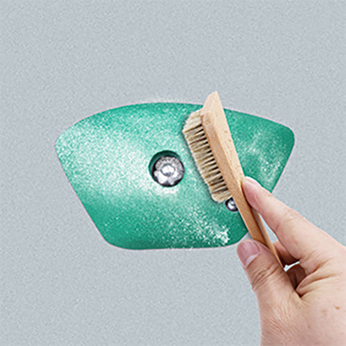 chalk brush climbing